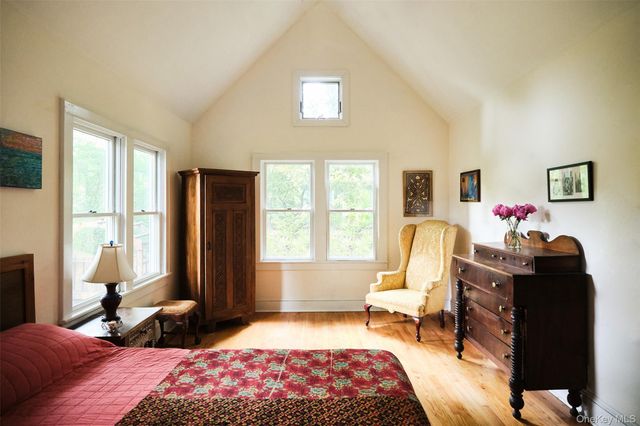 28 S Parsonage Street, Rhinebeck, NY 12572