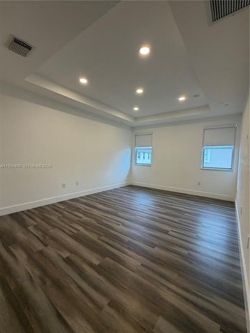 8415 NW 108th Pl, Doral, FL 33178