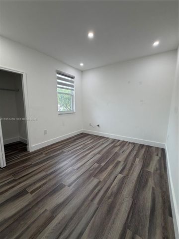 8415 NW 108th Pl, Doral, FL 33178