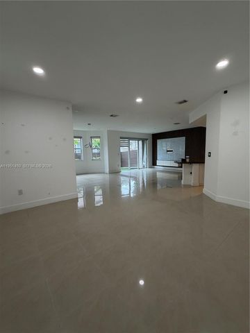 8415 NW 108th Pl, Doral, FL 33178