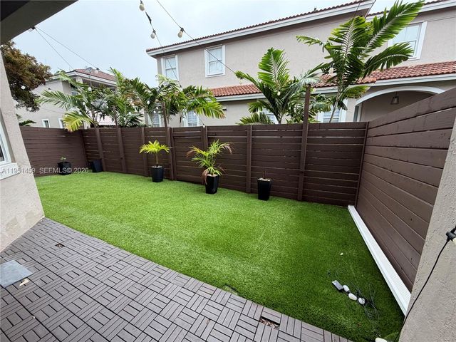 8415 NW 108th Pl, Doral, FL 33178