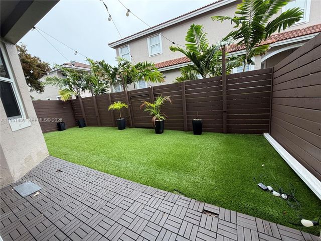 8415 NW 108th Pl, Doral, FL 33178