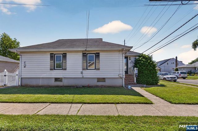 4-16 Bergen Avenue, Fair Lawn, NJ 07410