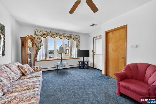 4-16 Bergen Avenue, Fair Lawn, NJ 07410