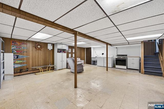 4-16 Bergen Avenue, Fair Lawn, NJ 07410