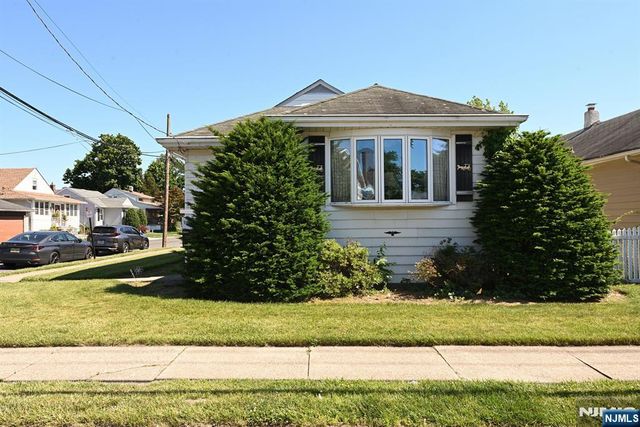 4-16 Bergen Avenue, Fair Lawn, NJ 07410