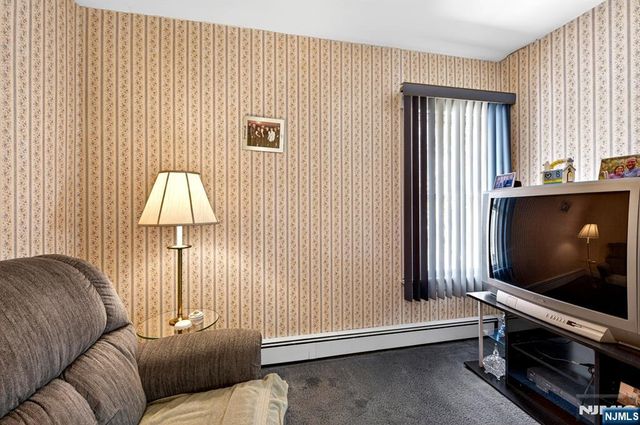 4-16 Bergen Avenue, Fair Lawn, NJ 07410
