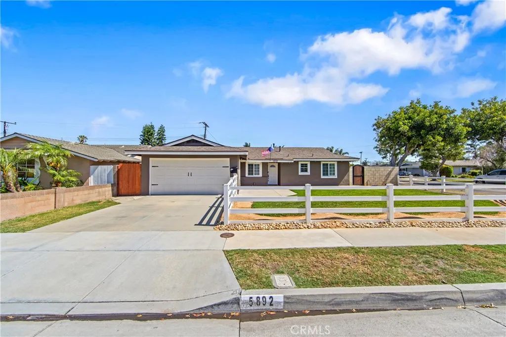 5892 Meadowlark Drive, Huntington Beach, CA 92649