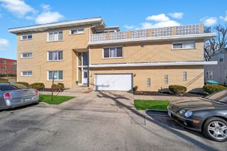 8701 S SACRAMENTO Avenue 2SE, Evergreen Park, IL 60805