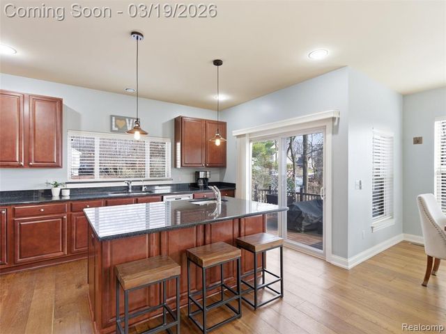 6866 Williamsbury Circle, Clarkston, MI 48348