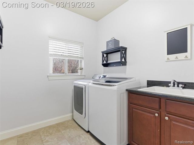 6866 Williamsbury Circle, Clarkston, MI 48348