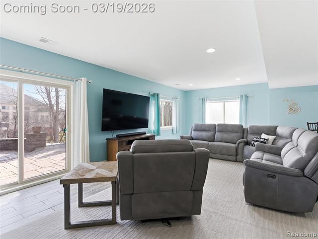 6866 Williamsbury Circle, Clarkston, MI 48348