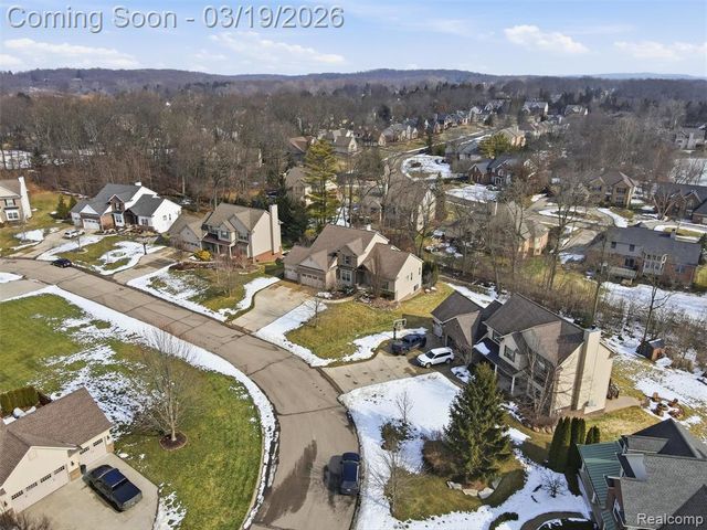 6866 Williamsbury Circle, Clarkston, MI 48348