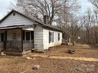 206 Barnyard Lane, Statesville, NC 28625