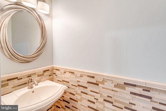 15385 BEVANWOOD DR, Woodbridge, VA 22193