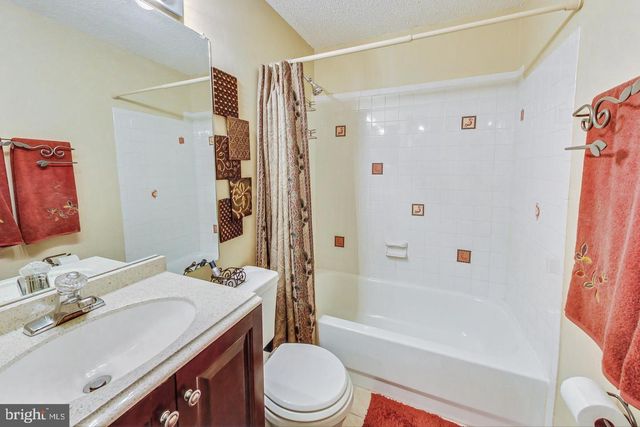 15385 BEVANWOOD DR, Woodbridge, VA 22193