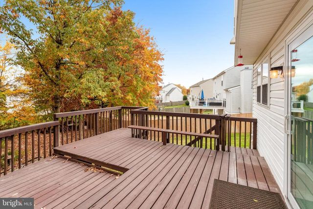 15385 BEVANWOOD DR, Woodbridge, VA 22193