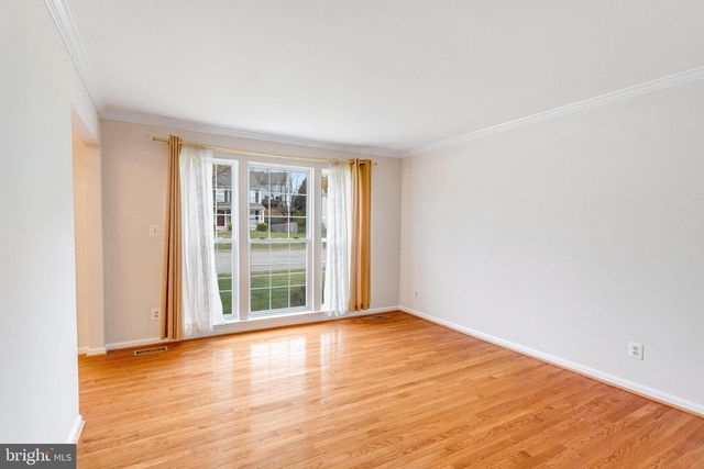 15385 BEVANWOOD DR, Woodbridge, VA 22193