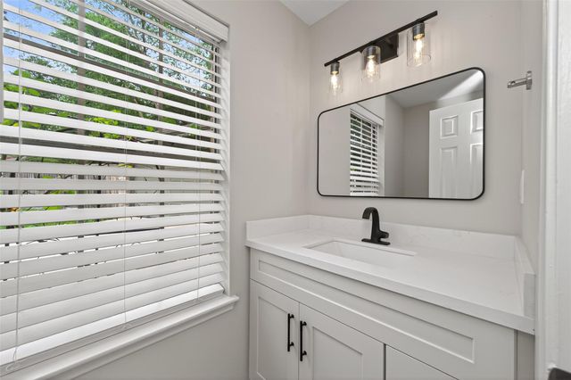 106 Breezy Point Pl, Spring, TX 77381