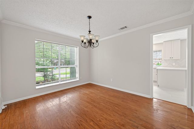 106 Breezy Point Pl, Spring, TX 77381