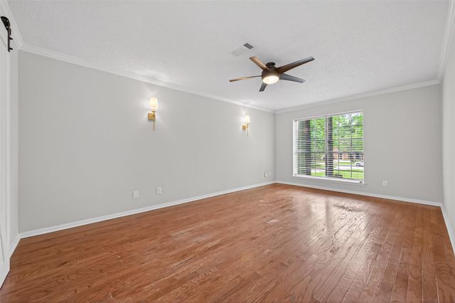 106 Breezy Point Pl, Spring, TX 77381