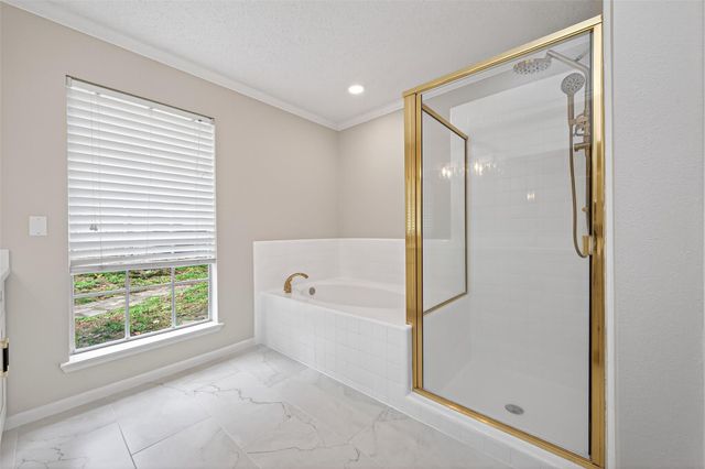 106 Breezy Point Pl, Spring, TX 77381