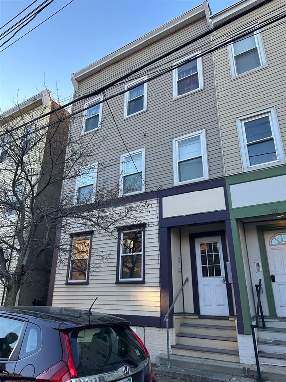 18 Bremen St 1, Boston, MA 02128
