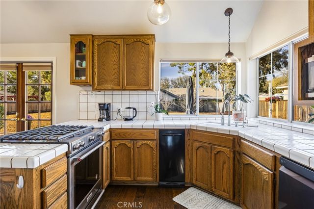 2314 Ashwood Place, Paso Robles, CA 93446