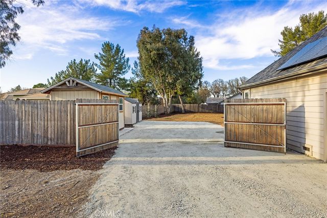 2314 Ashwood Place, Paso Robles, CA 93446