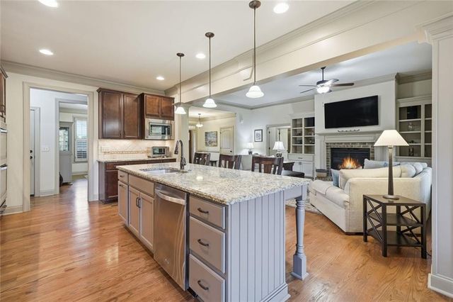 112 Glenmill Way, Woodstock, GA 30188