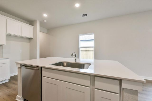 1990 Brookpointe Lane, Dayton, TX 77535