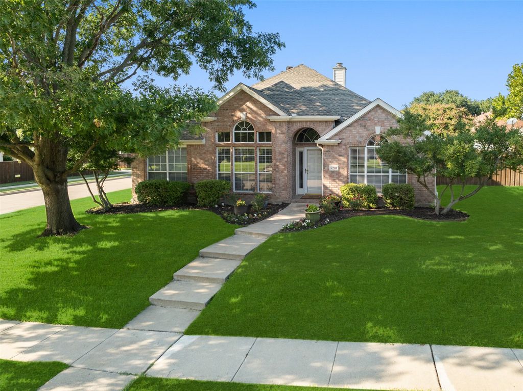 3201 Burleson Drive, Plano, TX 75074