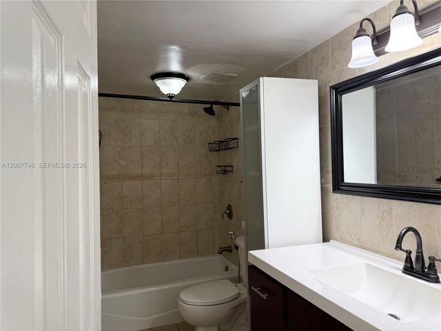 1850 W 56th Street 2404, Hialeah, FL 33012