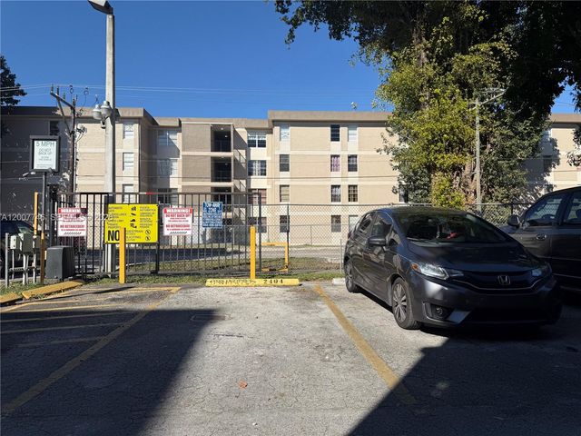 1850 W 56th Street 2404, Hialeah, FL 33012