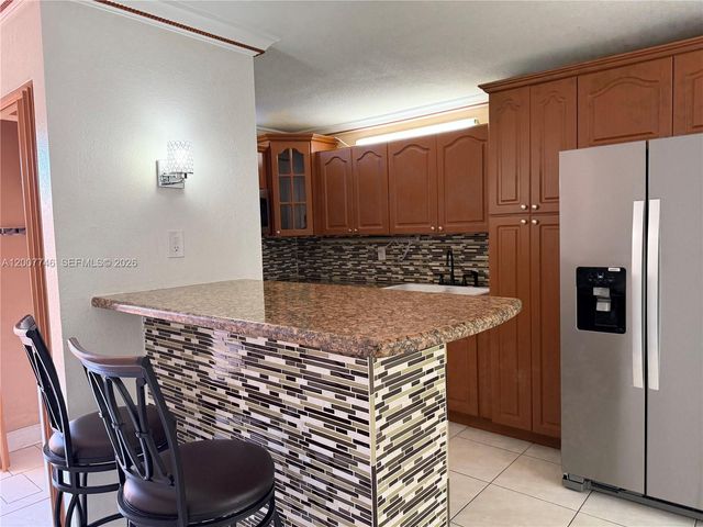 1850 W 56th Street 2404, Hialeah, FL 33012