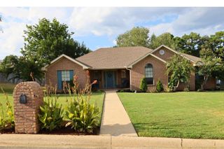 1701 Robinwood St Street, Paragould, AR 72450