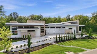 17010 Wallace Way, Village Of Loch Lloyd, MO 64012
