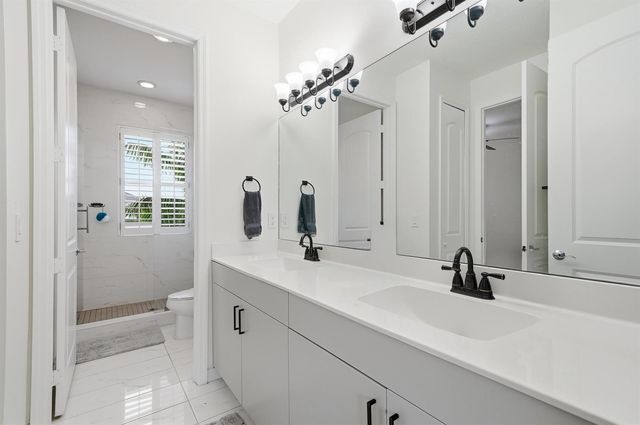 15155 SW 176th Lane, Miami, FL 33187