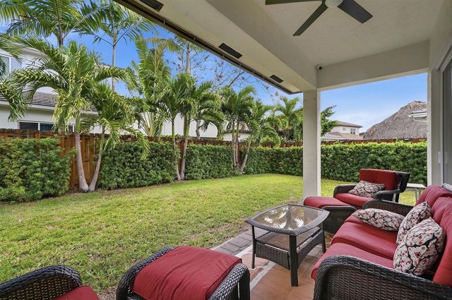 15155 SW 176th Lane, Miami, FL 33187