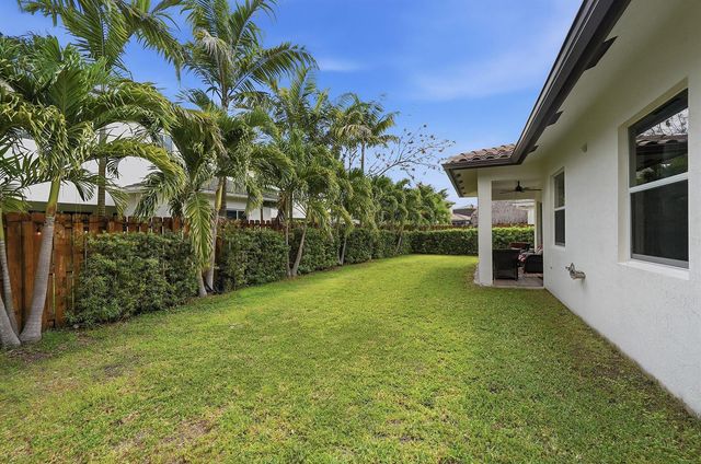 15155 SW 176th Lane, Miami, FL 33187