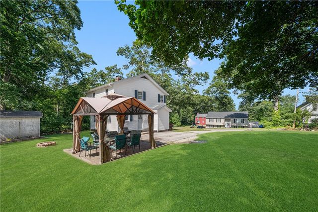 22 Clyde Street, Blackstone, MA 01504