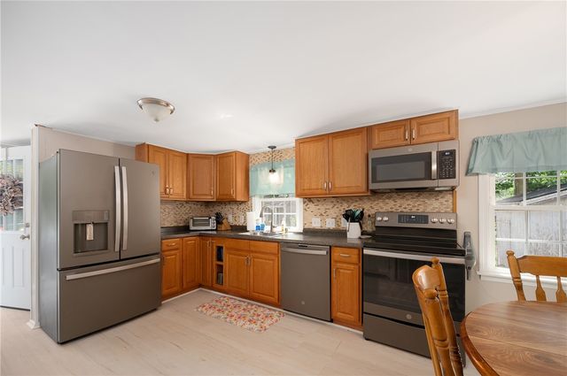 22 Clyde Street, Blackstone, MA 01504