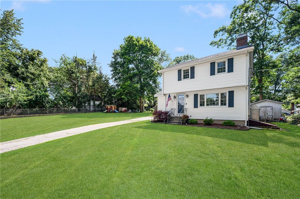 22 Clyde Street, Blackstone, MA 01504