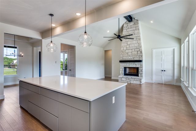 1037 Woodland Road, Weatherford, TX 76088