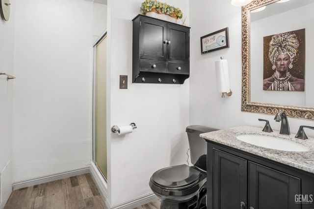 5400 Cherry Tree Lane, Bakersfield, CA 93309