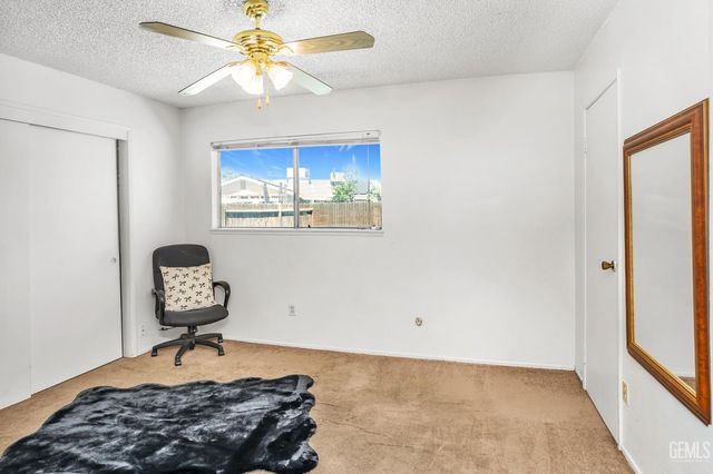 5400 Cherry Tree Lane, Bakersfield, CA 93309