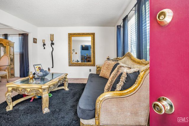 5400 Cherry Tree Lane, Bakersfield, CA 93309