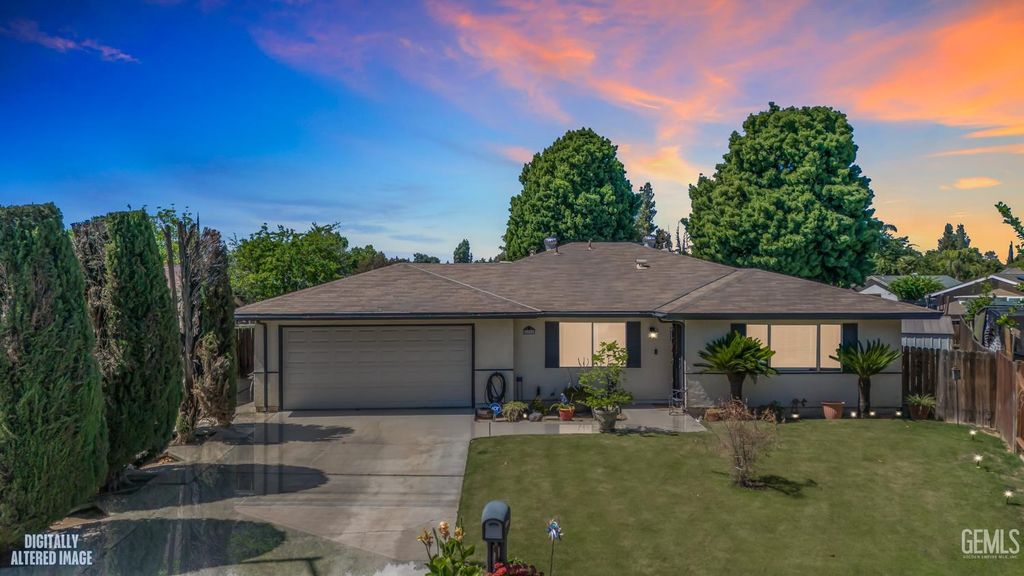 5400 Cherry Tree Lane, Bakersfield, CA 93309