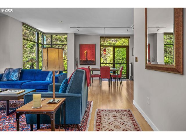 2351 Nw WESTOVER Rd 608, Portland, OR 97210