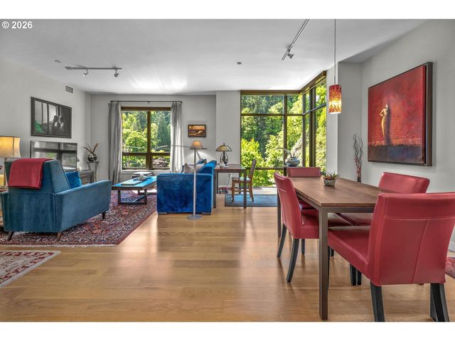 2351 Nw WESTOVER Rd 608, Portland, OR 97210